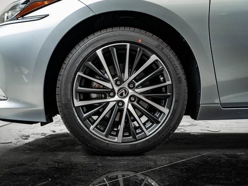 New 2025 Lexus ES 350 w/ Premium Package image 13