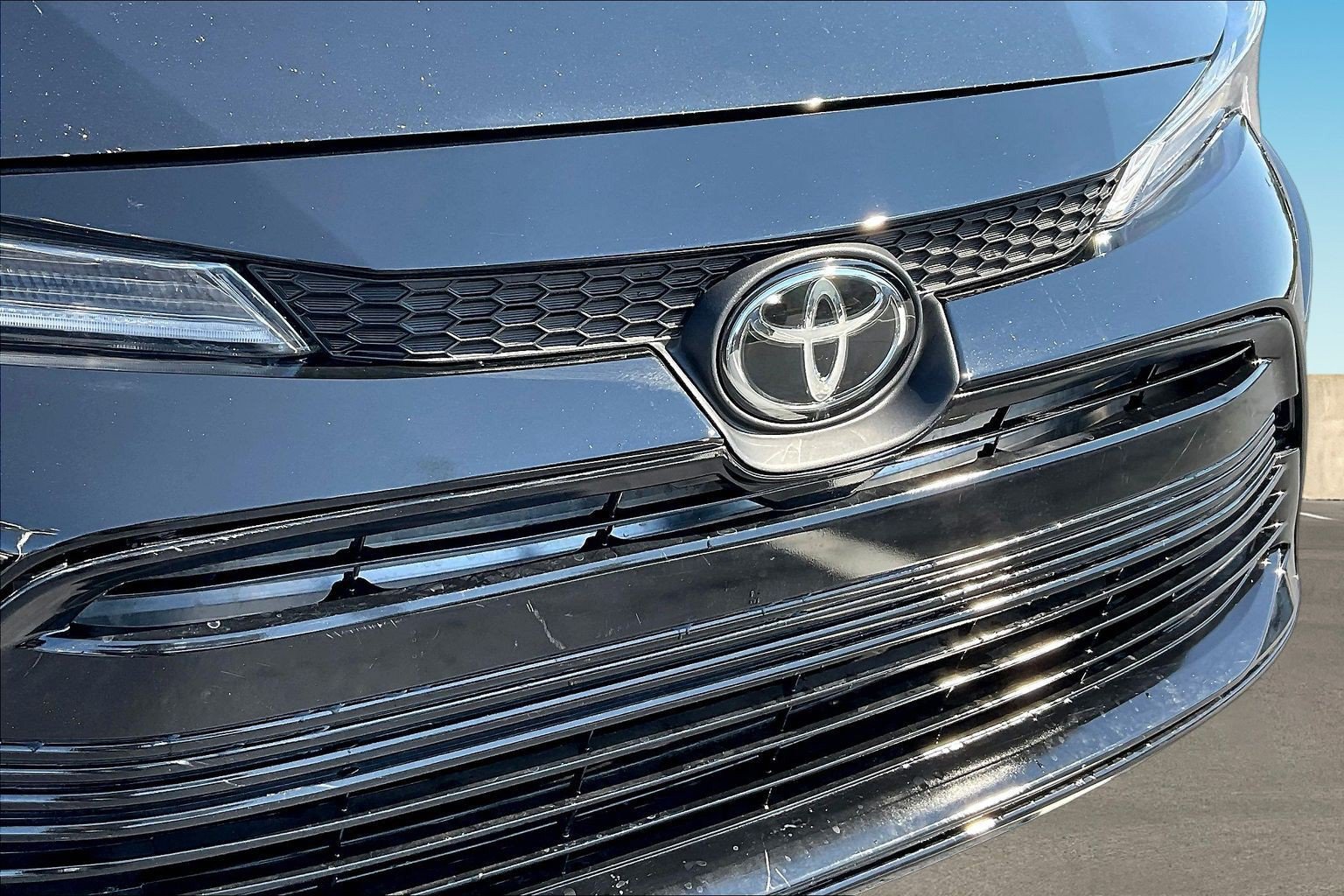 Used 2023 Toyota Corolla LE FWD image 31