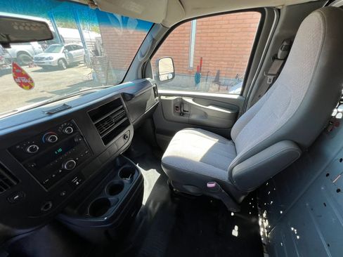 Used 2014 GMC Savana 2500 RWD image 27