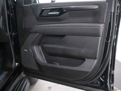 Used 2026 Chevrolet Tahoe RST w/ Comfort Package AWD/4WD image 9