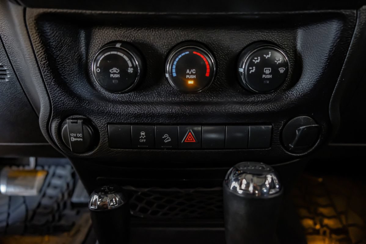 Used 2016 Jeep Wrangler Sport AWD/4WD image 28