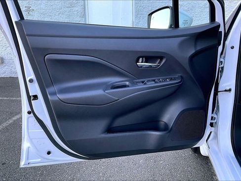 Certified 2025 Nissan Versa SV w/ Trunk Package image 25