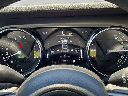 Used 2023 Jeep Wrangler Unlimited AWD/4WD image 25