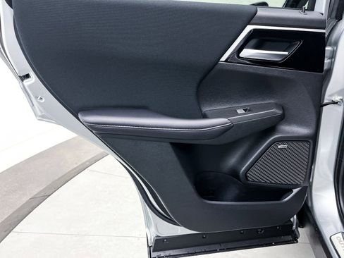 New 2025 Mitsubishi Outlander ES image 24