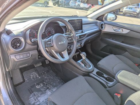 Used 2023 Kia Forte LXS w/ LXS Technology Package FWD image 13