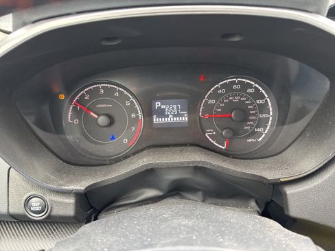 Used 2019 Subaru Crosstrek 2.0i Premium w/ Moonroof Package image 17