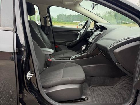 Used 2018 Ford Focus SE FWD image 17