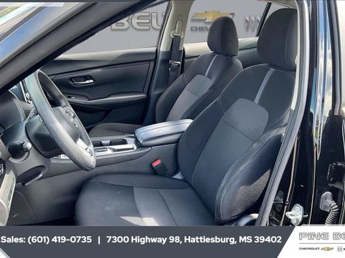 Used 2024 Nissan Sentra SV FWD image 18