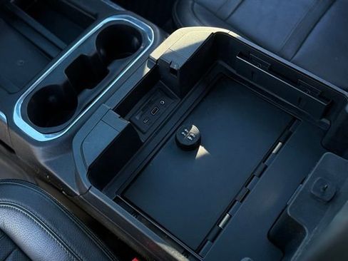 Used 2023 GMC Sierra 2500 Denali w/ Denali Black Diamond Edition image 25