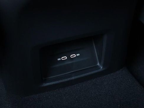 New 2026 Volkswagen Atlas Cross Sport SE image 21