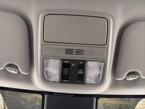Used 2022 Honda Odyssey EX-L image 32