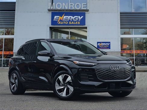 Used 2025 Audi Q6 e-tron Prestige w/ 20" Wheel Package image 1