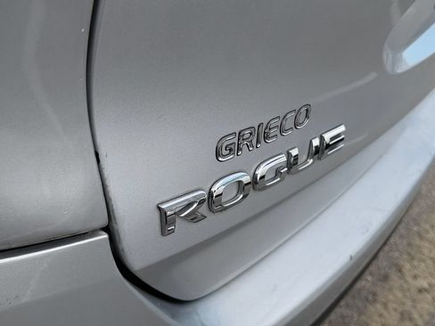 Used 2014 Nissan Rogue SV FWD image 14