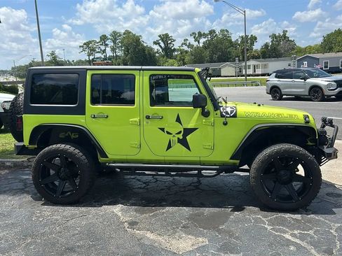 Used 2016 Jeep Wrangler Unlimited Sport w/ Connectivity Group AWD/4WD image 2