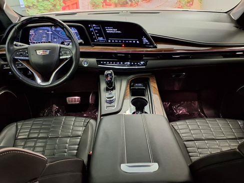 Certified 2023 Cadillac Escalade ESV Sport Platinum w/ LPO, ONYX Package AWD/4WD image 18