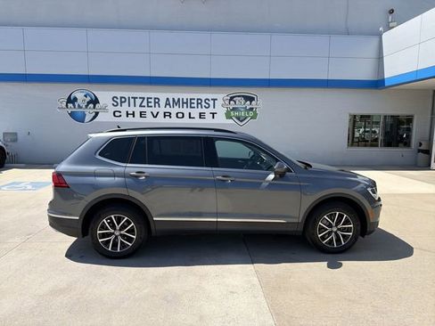 Used 2020 Volkswagen Tiguan SE w/ Panoramic Sunroof Package AWD/4WD image 10
