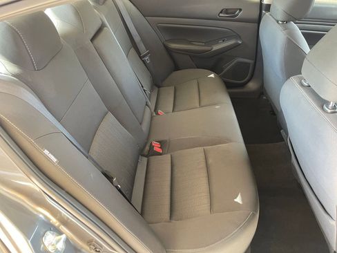 Used 2025 Nissan Altima 2.5 SV image 39