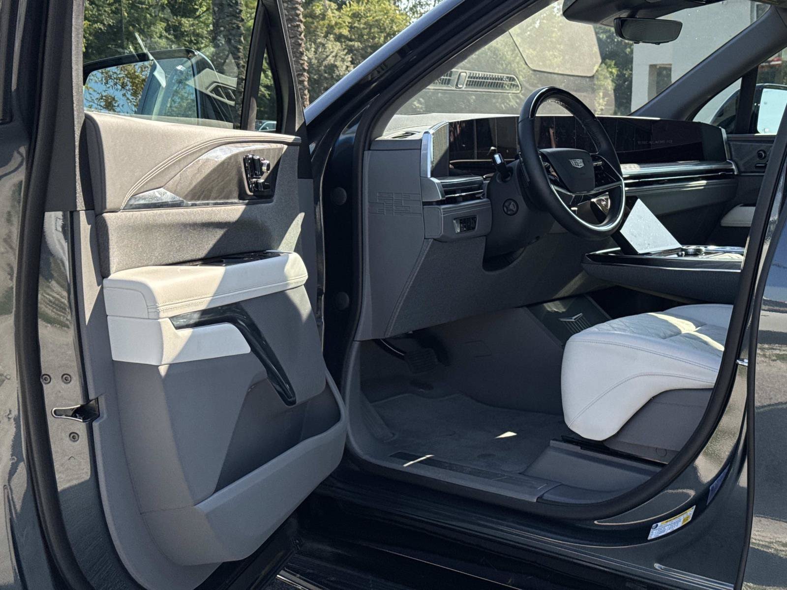 Certified 2026 Cadillac Escalade IQ Sport 1 AWD/4WD image 13