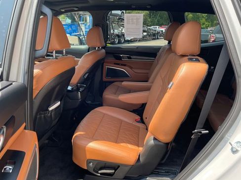 Used 2024 Kia Telluride EX X-Line image 19