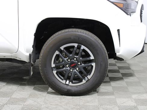 Used 2024 Toyota Tacoma TRD Sport image 19