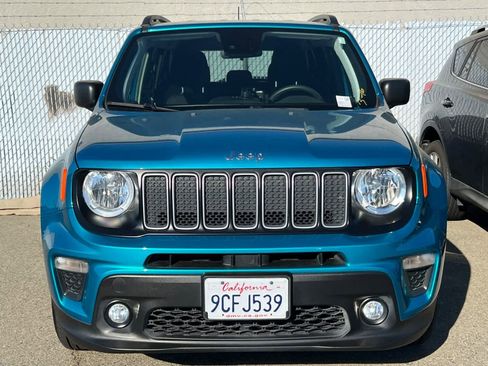 Used 2022 Jeep Renegade Latitude image 2