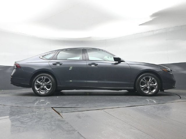 Used 2023 Honda Accord EX image 27