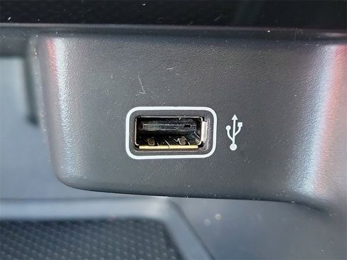 Used 2019 Volkswagen Jetta SE image 26