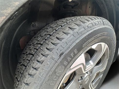 Used 2017 Honda CR-V EX image 33