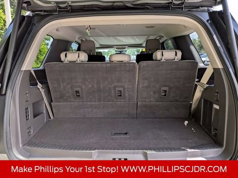Used 2019 Ford Expedition Limited w/ Equipment Group 302A RWD image 12
