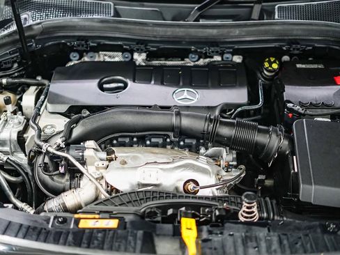 Certified 2022 Mercedes-Benz GLA 250 4MATIC image 29