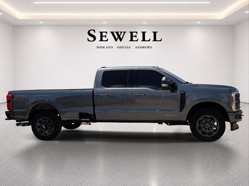 Used 2023 Ford F350 Lariat w/ Sport Appearance Package AWD/4WD image 5