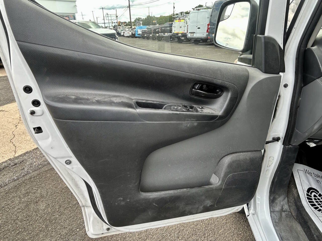 Used 2014 Nissan NV200 S w/ Back Door Glass Package FWD image 18
