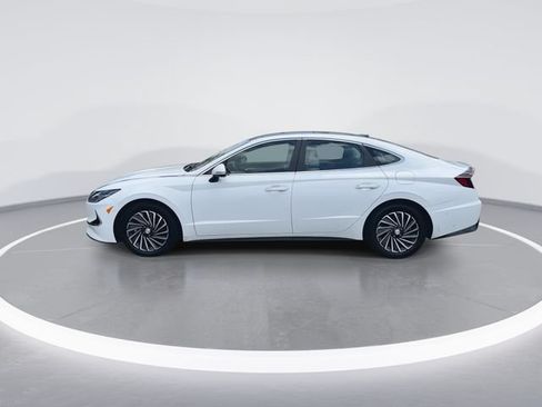 Certified 2023 Hyundai Sonata Limited w/ Cargo Package FWD image 5