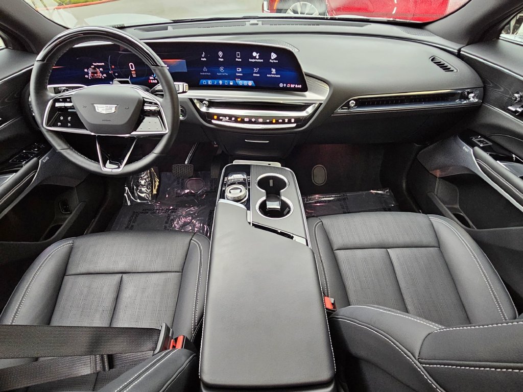 Certified 2024 Cadillac Lyriq Luxury AWD/4WD image 16
