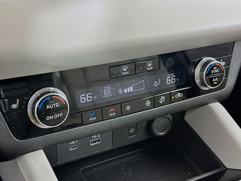 Used 2024 Mitsubishi Outlander SEL image 24