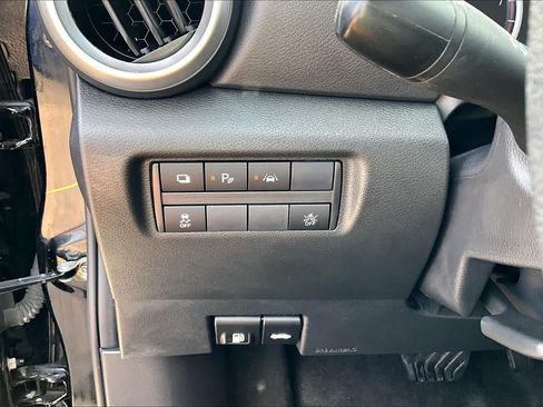 Used 2024 Nissan Versa S w/ Trunk Package FWD image 32