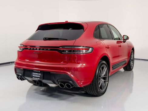 Certified 2025 Porsche Macan Turbo image 9