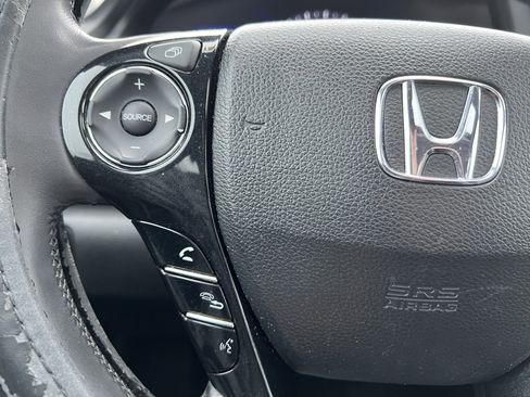 Used 2014 Honda Accord Touring image 19