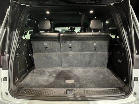 Used 2023 Jeep Wagoneer Series III w/ Convenience Group I image 9