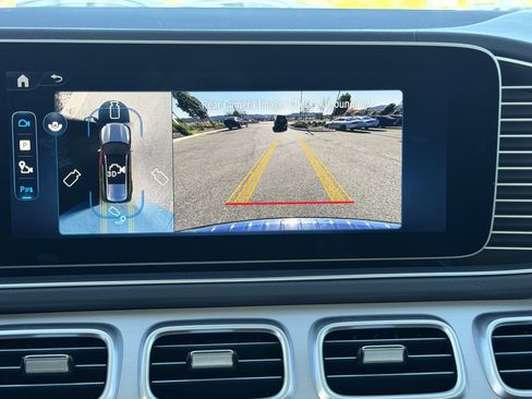 New 2026 Mercedes-Benz GLS 450 4MATIC image 26