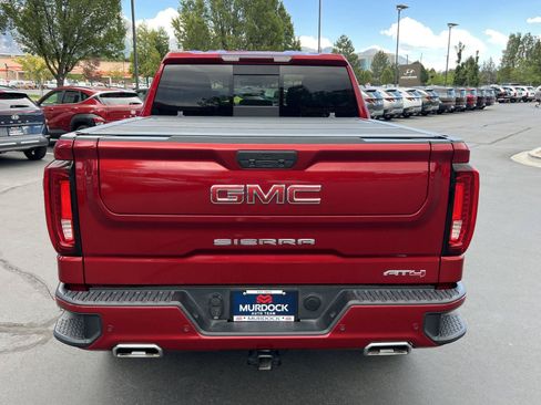 Used 2022 GMC Sierra 1500 AT4 w/ AT4 Premium Package AWD/4WD image 9