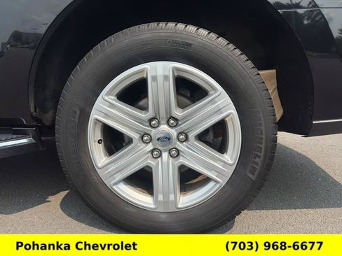 Used 2019 Ford Expedition XLT w/ Equipment Group 202A AWD/4WD image 31