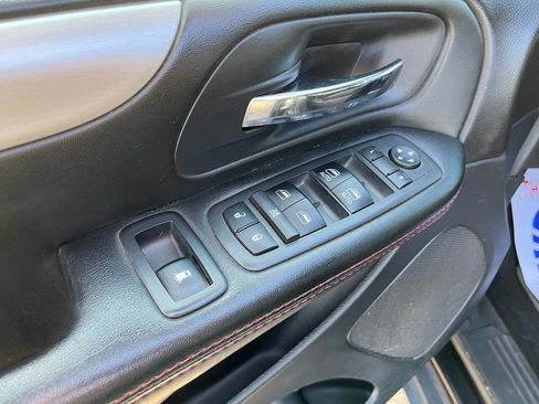 Used 2018 Dodge Grand Caravan GT image 20