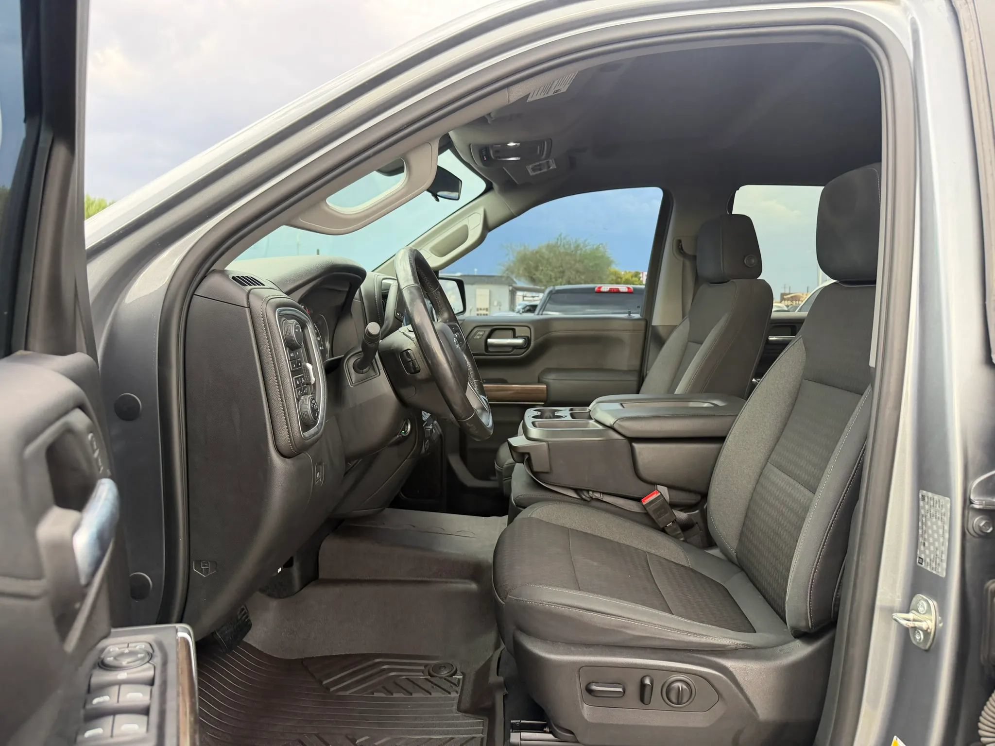Used 2019 Chevrolet Silverado 1500 RST w/ All-Star Edition AWD/4WD image 17