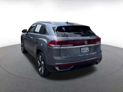 Used 2025 Volkswagen Atlas Cross Sport SE image 11