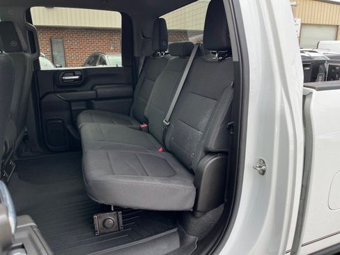 Used 2023 Chevrolet Silverado 2500 Custom w/ Custom Convenience Package AWD/4WD image 15