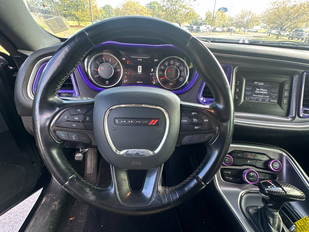 Used 2015 Dodge Challenger SXT RWD image 12