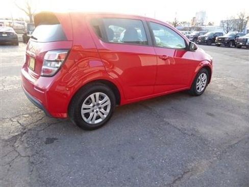 Used 2020 Chevrolet Sonic LT image 6