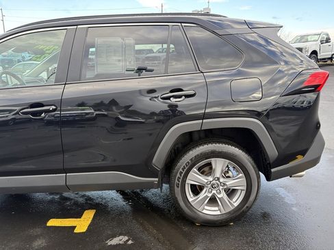 Used 2025 Toyota RAV4 XLE image 12