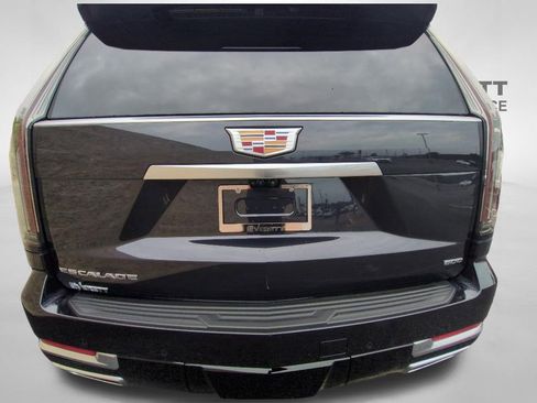 Used 2026 Cadillac Escalade Luxury w/ Touring Package AWD/4WD image 30